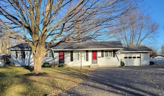 514 Allen Dr, Sweetser, IN 46987