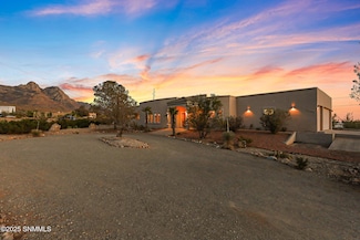 11820 Starfly Rd, Las Cruces, NM 88011