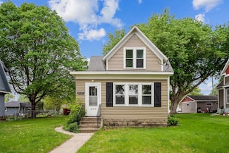 820 1st Ave, Gibbon, MN 55335