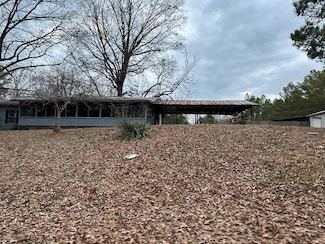 4401 Tuscumbia Rd, Blue Springs, MS 38828