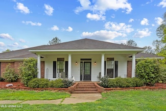 137 Falcon Ridge Dr, Raymond, MS 39154