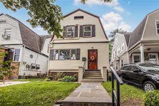 141 Beechwood Ave, Mount Vernon, NY 10553