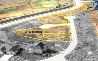 5410 Nicklaus Cir, Manhattan, KS 66503