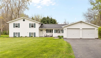 6935 Slocum Rd, Ontario, NY 14519
