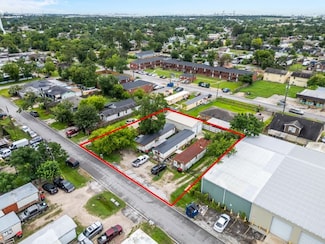 13916 Eagle Pass St, Houston, TX 77015