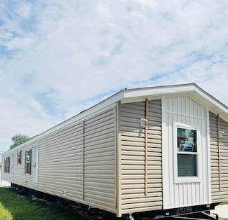 1708 W 4th Ave, Coal Valley, IL 61240