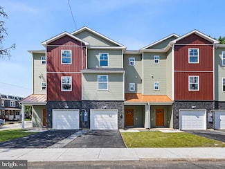 592 W 30th St, Wilmington, DE 19802