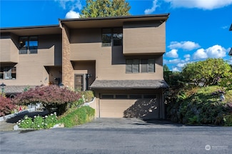 10747 Glen Acres Dr S, Burien, WA 98168