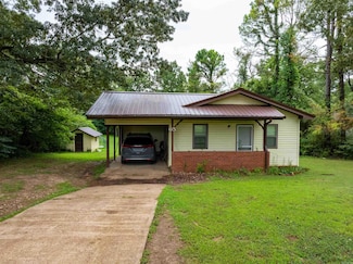 65 Oak St, Ash Flat, AR 72513