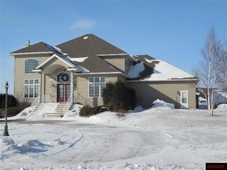 860 860 Goves Way, Madelia, MN 56062
