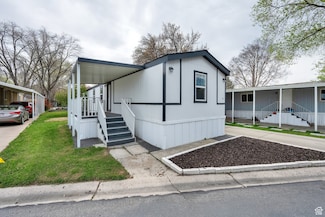 833 W Mt Tuscarora Dr, Taylorsville, UT 84123