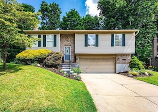 8798 Beckys Ridge Dr, Cincinnati, OH 45251