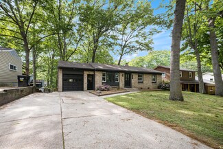 5685 Burgis Ave SE, Grand Rapids, MI 49508