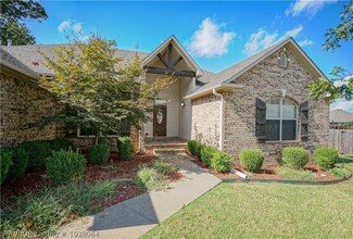 6308 Red Cedar Cir, Fort Smith, AR 72916