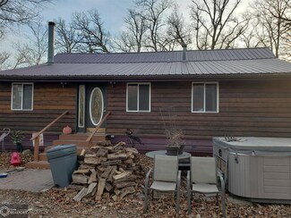 2798 220th St, Mount Ayr, IA 50854