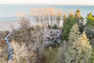 N645 Marine Dr, Cedar Grove, WI 53013