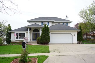 2906 Maple View Dr, Madison, WI 53719