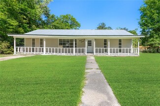 1114 Palm Ave, Bogalusa, LA 70427