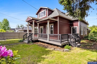 190 N Cleveland St, Mount Angel, OR 97362