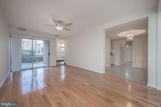 3378 Woodburn Rd Unit T3, Annandale, VA 22003