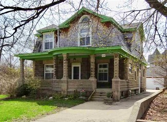 328 S Division St, Janesville, WI 53545