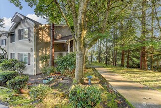 19230 Forest Park Dr NE Unit A104, Lake Forest Park, WA 98155