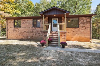 105 Oak Park Dr, Dickson, TN 37055