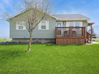 100 N Main St, Newhall, IA 52315