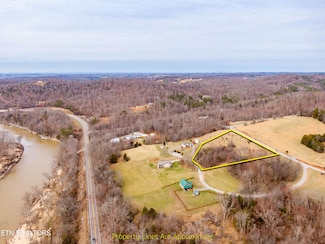 145 Mountain Mist Ln, Del Rio, TN 37727