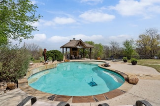 10790 White Settlement Rd, Fort Worth, TX 76108