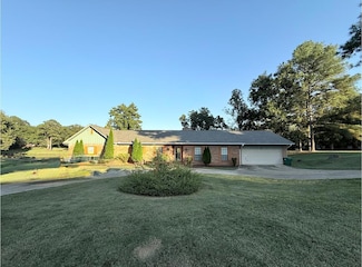 6025 Castle Rd, Vicksburg, MS 39180