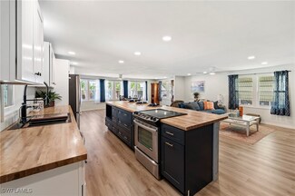 5520 Sir Walters Way, North Fort Myers, FL 33917