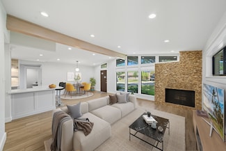 2215 Ansbury Dr, Houston, TX 77018