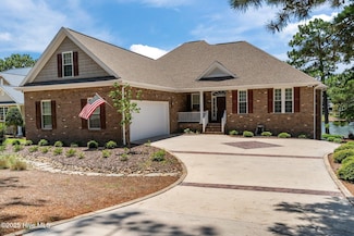 125 Baker Cir, West End, NC 27376