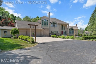 5772 N Rochester Rd, Rochester, MI 48306