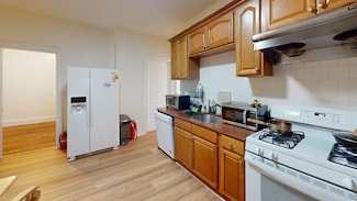 19 Newport St Unit 2D, Dorchester, MA 02125