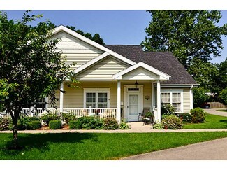 211 1/2 S Pittsburgh St Unit 2, Zelienople, PA 16063