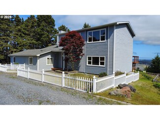 220 Flake St, Port Orford, OR 97465