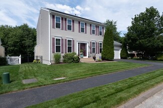 11 Taj Dr, Worcester, MA 01605