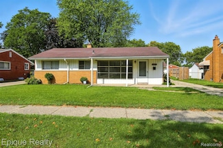 32471 Saint Annes Dr, Warren, MI 48092