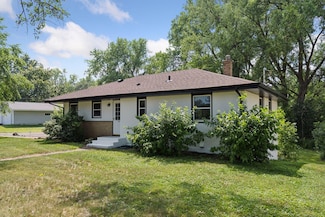 2107 Hazelwood St, Saint Paul, MN 55109