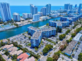 1000 Parkview Dr Unit 811, Hallandale Beach, FL 33009