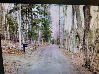 9 Old Country Rd, Warren, NH 03279