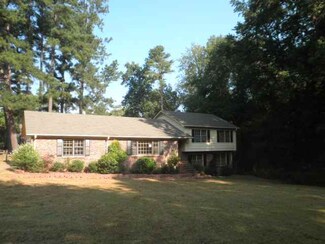 525 Gaston Dr, Spartanburg, SC 29307