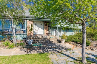 5495 Hillcrest Rd, Medford, OR 97504