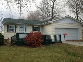 600 Lakeshore Dr, Pioneer, OH 43554