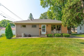 928 Locke Ave, Waterloo, IA 50702