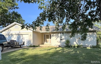 16 S Lang Dr, O Fallon, MO 63366