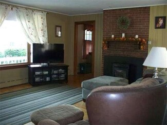 330 Springfield St, Chicopee, MA 01013