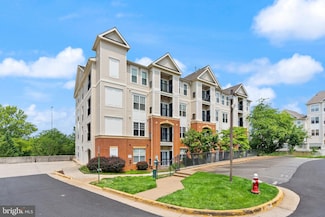 11320 Aristotle Dr Unit 4-305, Fairfax, VA 22030